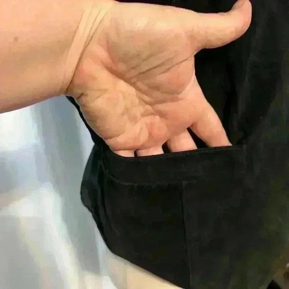 Men’s Suede Vest. Black. Satin Back. Snap Closure. Size Medium - Picture 4 of 6